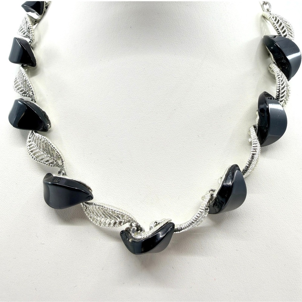 Vintage MCM Mid Century Silver Tone Filigree Leaf Black Cabochon Choker Necklace